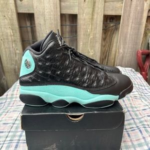 Jordan 13 Retro Island Green
Size 11